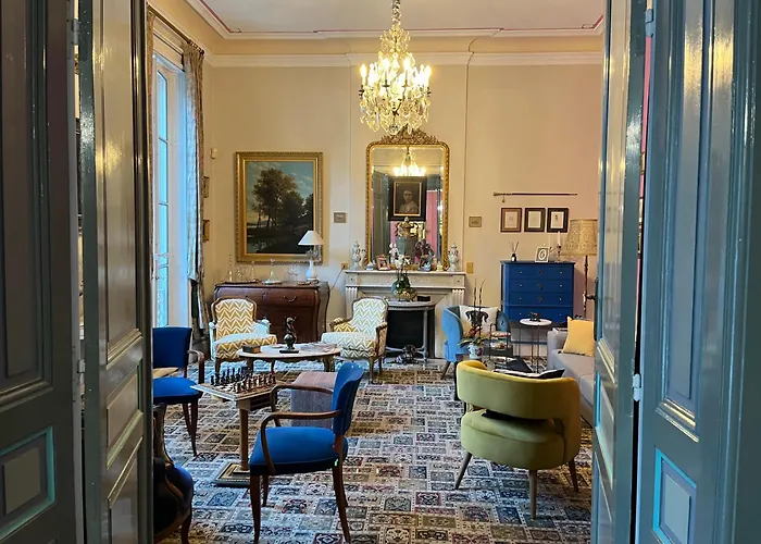 Hôtel central: Hôtel Château des Jacobins